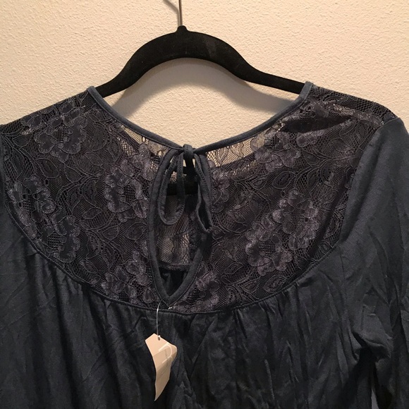 🎉Shirt 👚 - Picture 4 of 4